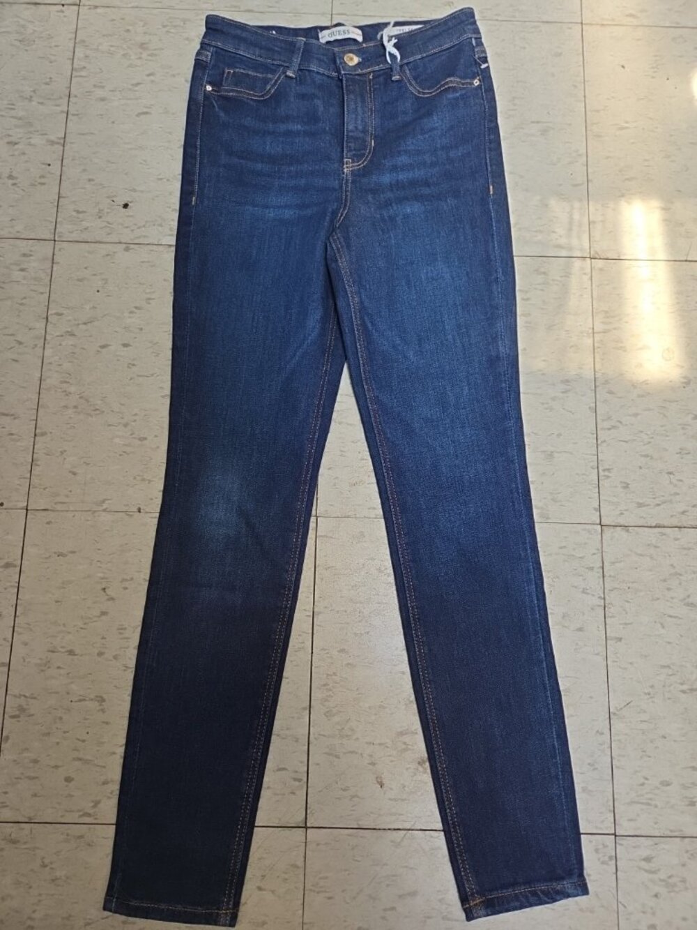 NWOT Guess 1981 Crop Skinny High Rise Jean - Size 26 - BLUE